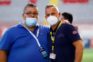 Κιτρινοπράσινη "τεσσάρα" με Ρόμο πρωταγωνιστή (φώτος)