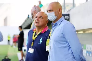 “Τρίσκο” λαμπρός την οδηγεί! 