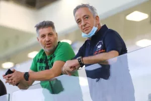 “Τρίσκο” λαμπρός την οδηγεί! 