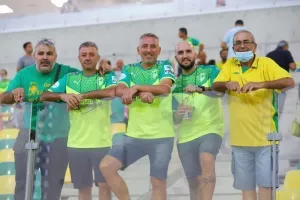 “Τρίσκο” λαμπρός την οδηγεί! 