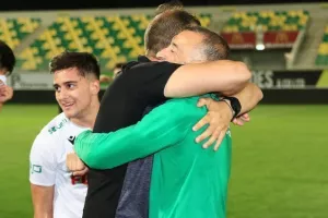 Επιστρέφει, στο γήπεδο που... επέστρεψε! (Φώτος)