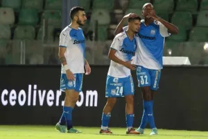 Άντεξε με 10 και "τρίποντο" με Γιάνγκα! (Φώτος)