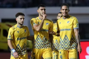 Γαλάζιο το ντέρμπι με ανατροπή και 3 στα 3 ο Απόλλωνας! (φώτος)