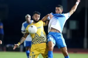 Γαλάζιο το ντέρμπι με ανατροπή και 3 στα 3 ο Απόλλωνας! (φώτος)
