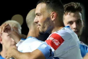 Έκανε το καθήκον του και... βλέπει ΑΕΛ!  (Φώτος)
