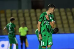 Έκανε το καθήκον του και... βλέπει ΑΕΛ!  (Φώτος)