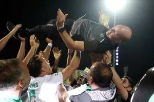 Επιστρέφει, στο γήπεδο που... επέστρεψε! (Φώτος)