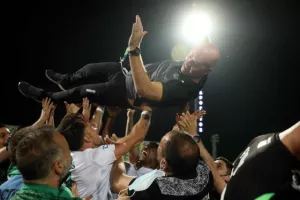 Επιστρέφει, στο γήπεδο που... επέστρεψε! (Φώτος)