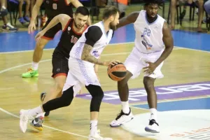 "Πάρτι" στη Λευκωσία ο Ολυμπιακός! (φώτος)