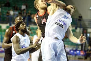"Πάρτι" στη Λευκωσία ο Ολυμπιακός! (φώτος)
