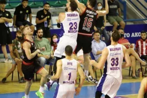 ΟΠΑΠ Νεόφυτος Χανδριώτης/Ήττα στο τελευταίο ο Ολυμπιακός (φώτος)