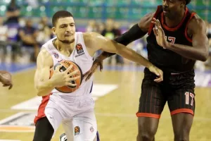 ΟΠΑΠ Νεόφυτος Χανδριώτης/Ήττα στο τελευταίο ο Ολυμπιακός (φώτος)