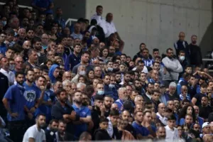 Με το αριστερό... η επιστροφή (Φώτος)