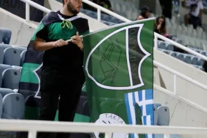 ΦΩΤΟΣ από τις κερκίδες του ΓΣΠ