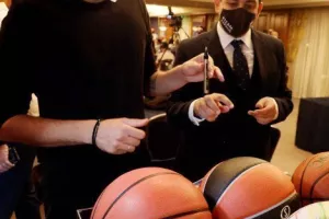 Η διάσκεψη για το Eurobasket 2025: "Η επιλογή μας θα είναι να γίνουν στην Κύπρο οι αγώνες της Εθνικής Ελλάδος"