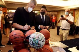 Η διάσκεψη για το Eurobasket 2025: "Η επιλογή μας θα είναι να γίνουν στην Κύπρο οι αγώνες της Εθνικής Ελλάδος"