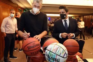 Η διάσκεψη για το Eurobasket 2025: "Η επιλογή μας θα είναι να γίνουν στην Κύπρο οι αγώνες της Εθνικής Ελλάδος"