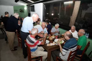 ΦΩΤΟΡΕΠΟΡΤΑΖ/Όλοι εκεί για τον Γκρέγκορι
