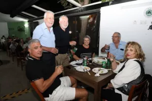 ΦΩΤΟΡΕΠΟΡΤΑΖ/Όλοι εκεί για τον Γκρέγκορι