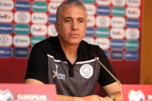 Κωστένογλου: "Να ξεχάσουμε το τελευταίο παιχνίδι-Σημαντική η παρουσία του κόσμου"