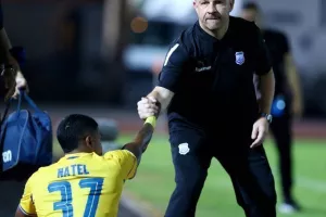 Γαλάζιο το ντέρμπι με ανατροπή και 3 στα 3 ο Απόλλωνας! (φώτος)