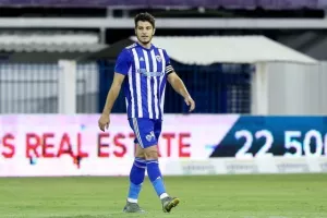 "Κάπτεν" και Λάζαρος σφράγισαν μια... αγχωτική νίκη (φώτος)