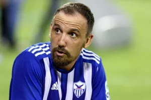 "Κάπτεν" και Λάζαρος σφράγισαν μια... αγχωτική νίκη (φώτος)