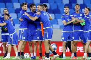 Να βγει στο γήπεδο!