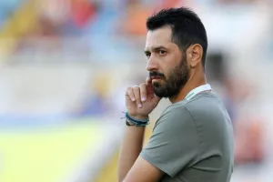 Το ΑΠΟΕΛ τις ευκαιρίες, ο Ολυμπιακός το σπουδαίο τρίποντο! (φώτος)