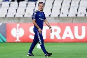 Με το αριστερό... η επιστροφή (Φώτος)