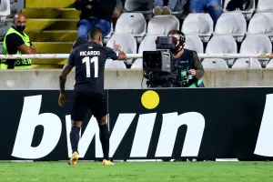 Ricardo Gomes Νο10 τέρμα