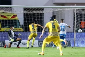 Γαλάζιο το ντέρμπι με ανατροπή και 3 στα 3 ο Απόλλωνας! (φώτος)