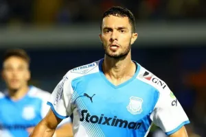 Γαλάζιο το ντέρμπι με ανατροπή και 3 στα 3 ο Απόλλωνας! (φώτος)