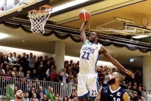 Orlando Parker στην Ανόρθωση!