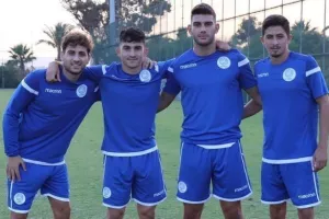 Με τα γαλάζια... οι ερυθρόλευκοι! 