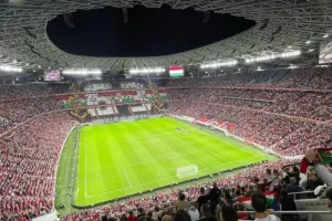 Τρομερή ατμόσφαιρα στην «Puskás Aréna»/ Πικάρισμα στους Άγγλους για το... 6-3 (Φώτος)!