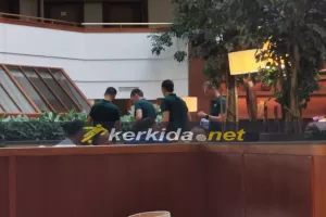 Διαιτητές Καϊράτ- Ομόνοια/ Καφεδάκι... πριν την αναχώρηση!
