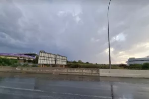 ΩΡΑ 17:55/ Συννεφιά και ελαφριά βροχόπτωση (Φώτος)