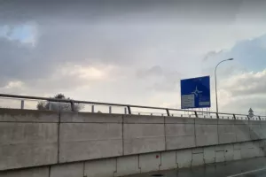 ΩΡΑ 17:55/ Συννεφιά και ελαφριά βροχόπτωση (Φώτος)