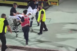 Απρόοπτο με Βαρέλα/ Χτύπημα στο κεφάλι - Έφυγε με ασθενοφόρο (Φώτος/Βίντεο)