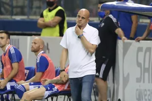 Με νέα πρόσωπα για την πρώτη νίκη