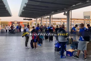 "Πέταξαν"... πρώτοι οι ΜΑΧΗΤΕΣ (Φώτος)