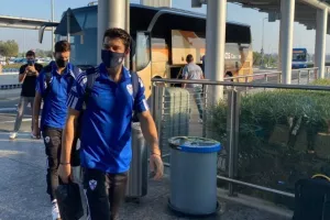 Στο αεροδρόμιο η αποστολή - Τραγούδια οι ΜΑΧΗΤΕΣ! (Φώτος/Βίντεο)