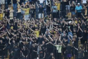 Συνθήματα κατά ΕΠΟ, Ζαγοράκη και Πολιτείας από τους οπαδούς του Άρη