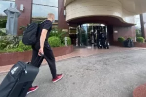 Η Ζενίτ έφτασε Ελλάδα και έγραψε πάλι στα ελληνικά (φώτο)