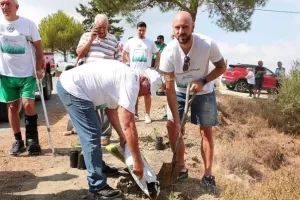 Φύτεψε... 336 δέντρα! (Φώτος)