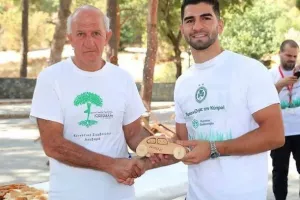Φύτεψε... 336 δέντρα! (Φώτος)