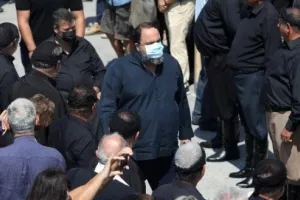 Ο Μαρινάκης στην κηδεία του Μίκη Θεοδωράκη (φώτος)