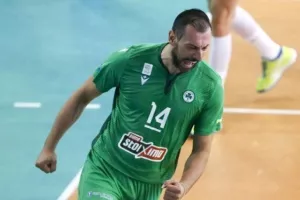 O Παναθηναϊκός αποσύρει την φανέλα του Σωτήρη Πανταλέοντα