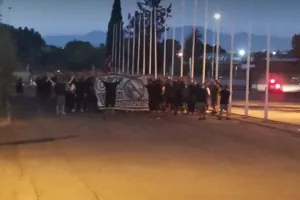 (ΒΙΝΤΕΟ/ΦΩΤΟΣ) Η πορεία διαμαρτυρίας της Θύρα 9